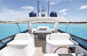 maioris-90-luxury-yacht-for-charter-in-Ibiza22-1024x683